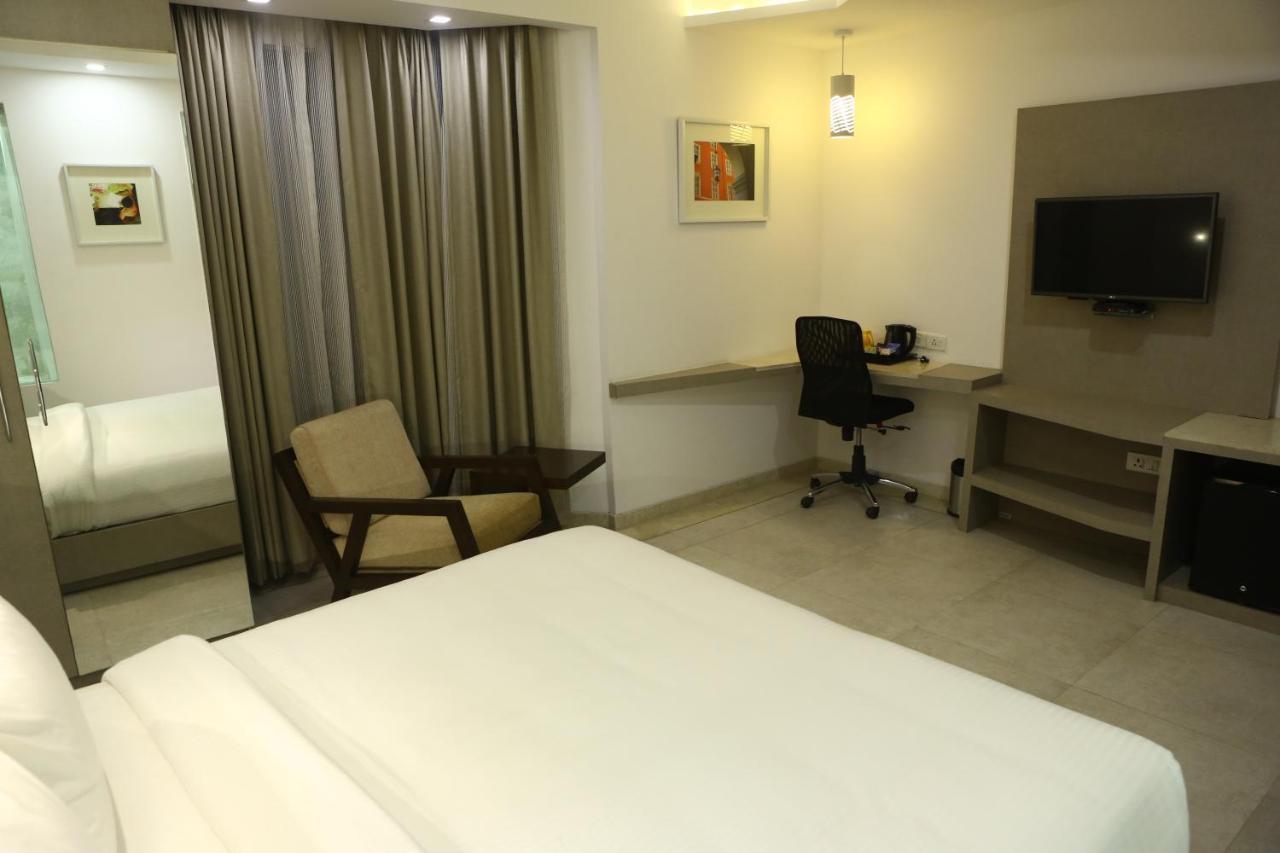 Keys Lite By Lemon Tree Hotels, Mayfield, Gurgaon Extérieur photo